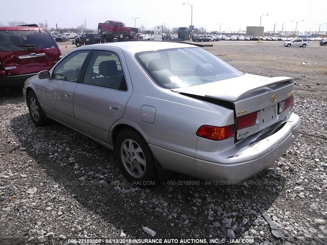 JT2BG22K3Y0458831 - 2000 TOYOTA CAMRY CE/LE/XLE 银色 照片 3