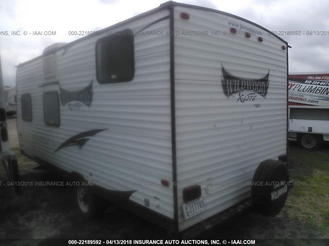 4X4TWDV17F7348277 - 2015 FOREST RIVER OTHER  白色 照片 3