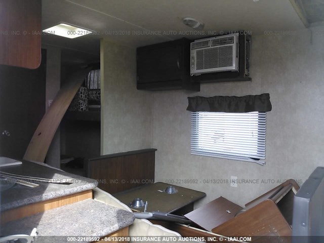 4X4TWDV17F7348277 - 2015 FOREST RIVER OTHER  白色 照片 8