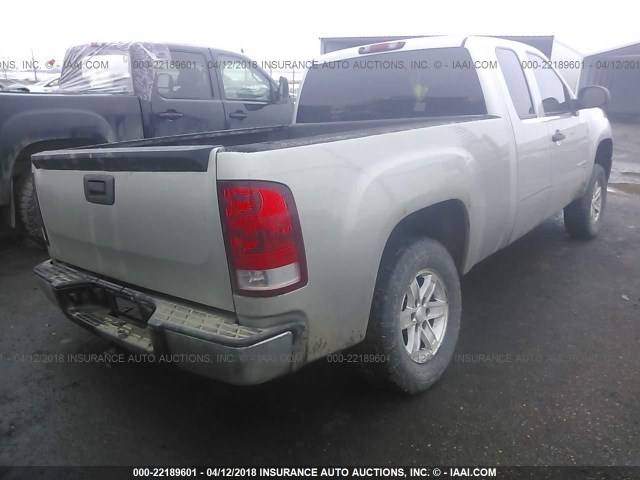 2GTEK190381335066 - 2008 GMC SIERRA K1500 SILVER photo 4