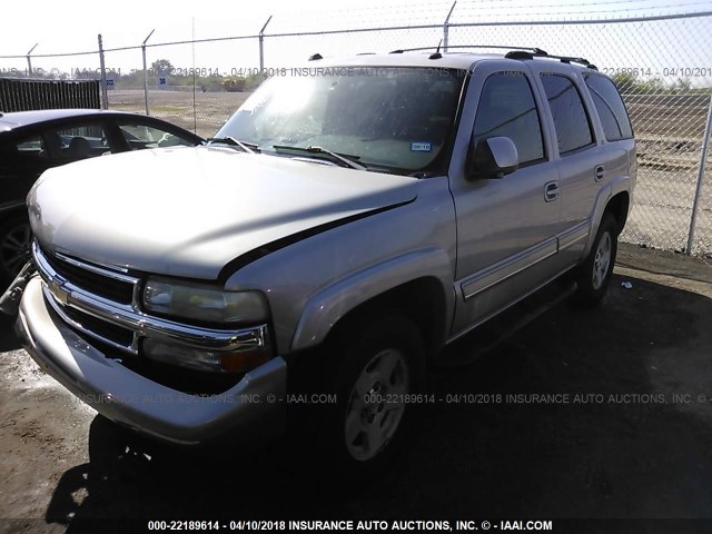 1GNEC13ZX4J297296 - 2004 CHEVROLET TAHOE C1500 SILVER photo 2