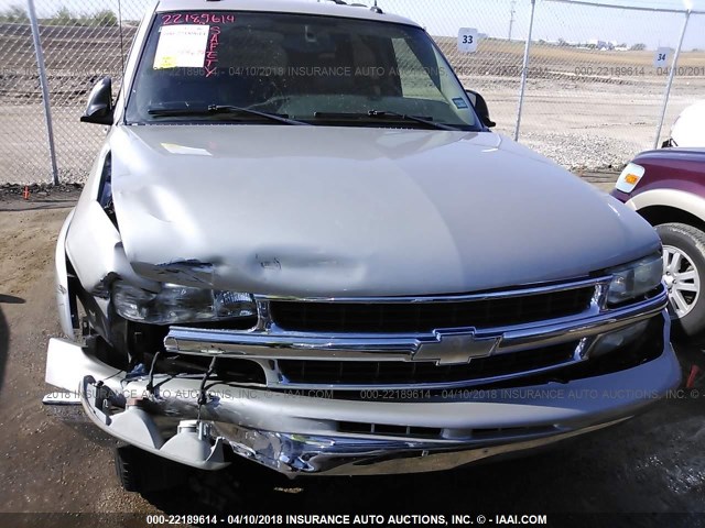 1GNEC13ZX4J297296 - 2004 CHEVROLET TAHOE C1500 SILVER photo 6