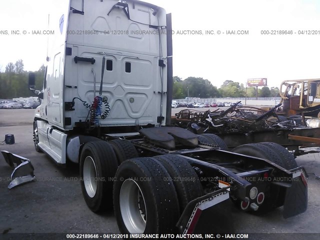 1FUJGLDR5CSBK1203 - 2012 FREIGHTLINER CASCADIA 125  WHITE photo 8
