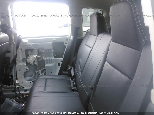 1C4NJCEA6GD703725 - 2016 JEEP COMPASS LATITUDE Weiß Foto 8