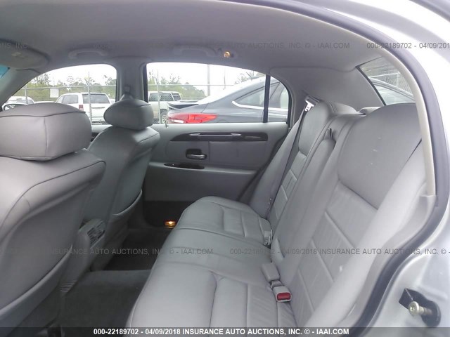 1LNHM81W6YY819208 - 2000 LINCOLN TOWN CAR EXECUTIVE SILVER photo 8