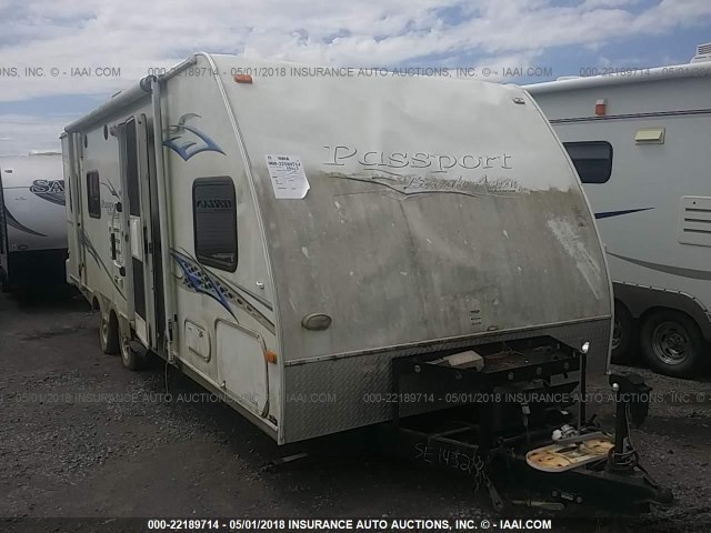 4YDT25F2796410928 - 2009 KEYSTONE PASSPORT WHITE photo 1