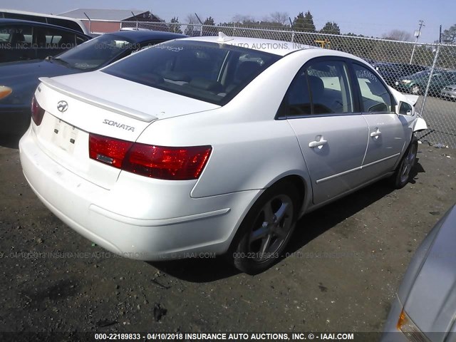 5NPEU46CX9H480874 - 2009 HYUNDAI SONATA SE/LIMITED WHITE photo 4