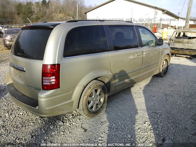 2A4RR5D14AR460700 - 2010 CHRYSLER TOWN & COUNTRY TOURING GOLD photo 4