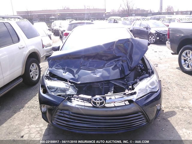 4T1BF1FK7GU520555 - 2016 TOYOTA CAMRY LE/XLE/SE/XSE BLUE photo 6
