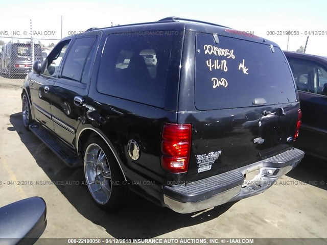 1FMRU1565YLA08891 - 2000 FORD EXPEDITION XLT შავი ფოტო 3