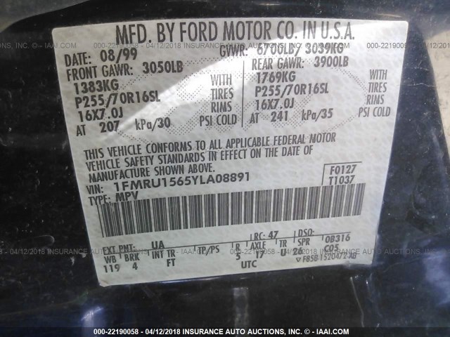 1FMRU1565YLA08891 - 2000 FORD EXPEDITION XLT შავი ფოტო 9