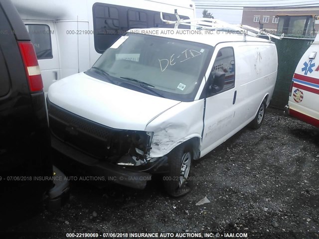 1GCSGAFX3E1138597 - 2014 CHEVROLET EXPRESS G1500  WHITE photo 2