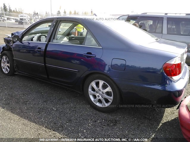 4T1BE30K45U420563 - 2005 TOYOTA CAMRY LE/XLE/SE BLUE photo 3