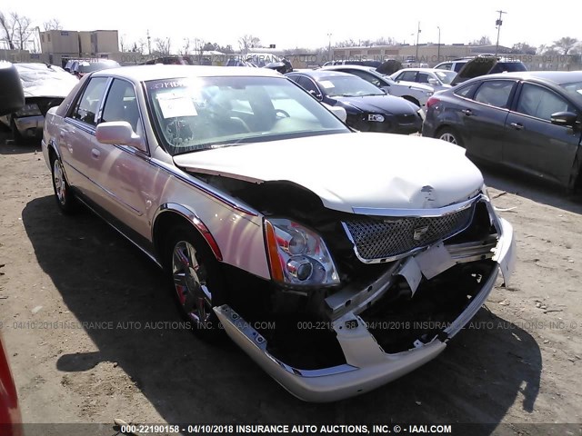 1G6KD57Y16U197349 - 2006 CADILLAC DTS WHITE photo 1