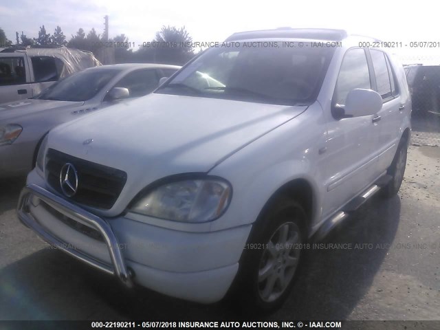 4JGAB72E2YA198131 - 2000 MERCEDES-BENZ ML 430 白色 照片 2
