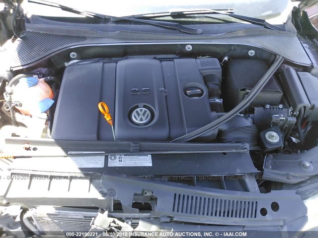 1VWAP7A3XDC037334 - 2013 VOLKSWAGEN PASSAT S MAROON photo 10