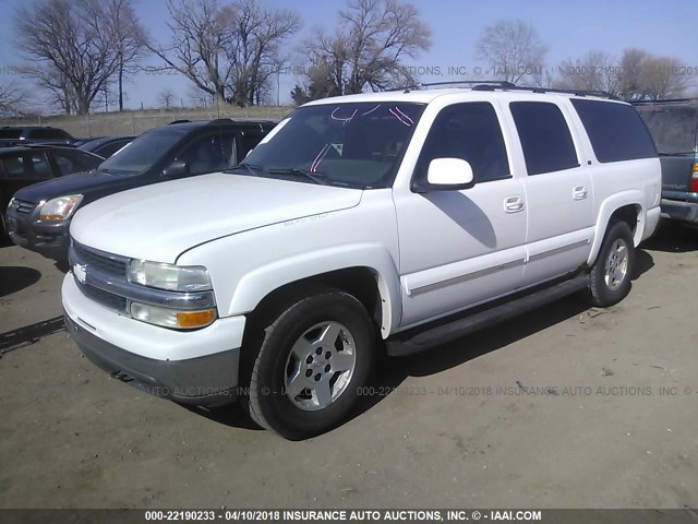 3GNFK16Z62G205490 - 2002 CHEVROLET SUBURBAN K1500 WHITE photo 2