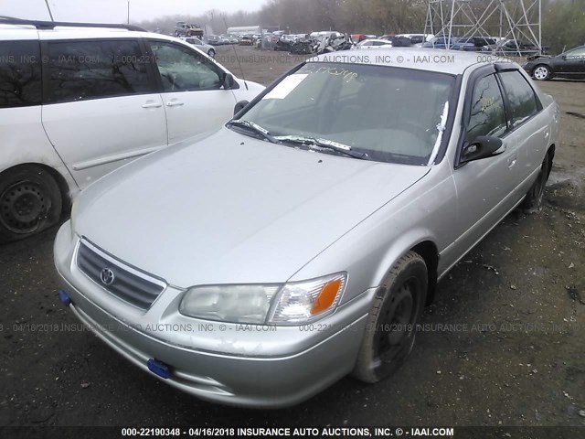 4T1BG22K11U076928 - 2001 TOYOTA CAMRY CE/LE/XLE 银色 照片 2