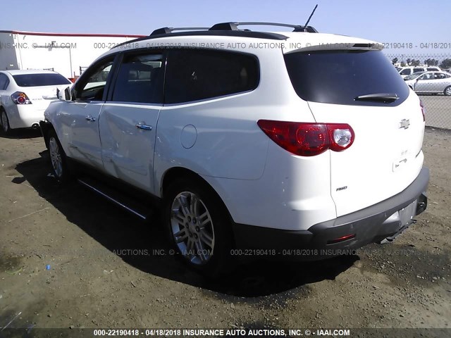 1GNKVGED4BJ385520 - 2011 CHEVROLET TRAVERSE LT WHITE photo 3