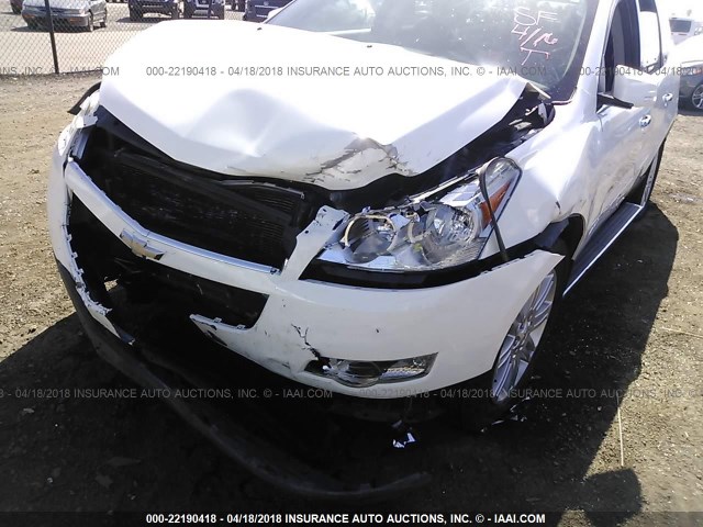 1GNKVGED4BJ385520 - 2011 CHEVROLET TRAVERSE LT WHITE photo 6