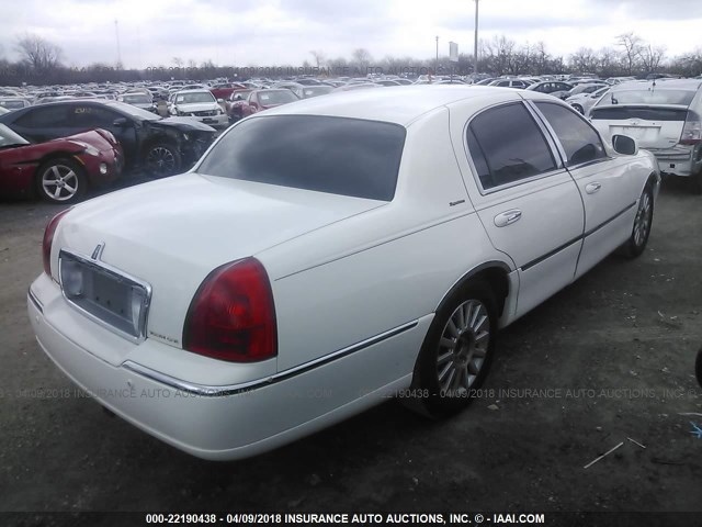 1LNHM81W84Y636807 - 2004 LINCOLN TOWN CAR EXECUTIVE/SIGNATURE WHITE photo 4