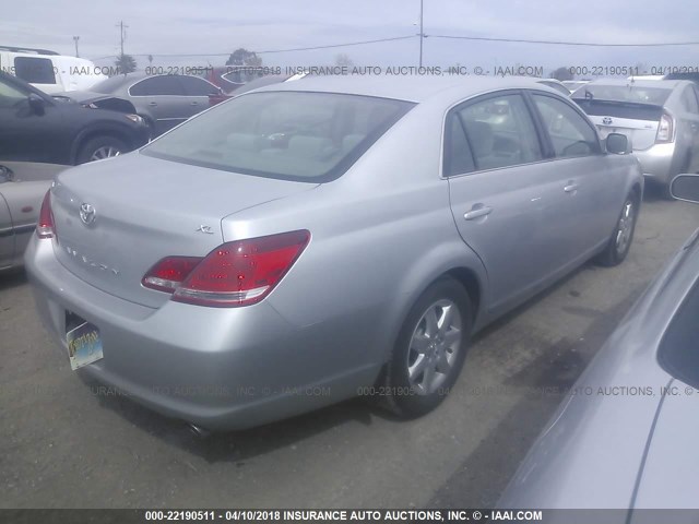 4T1BK36B35U018744 - 2005 TOYOTA AVALON XL/XLS/TOURING/LIMITED SILVER photo 4