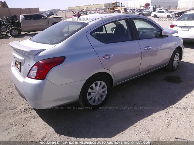 3N1CN7AP6HK413745 - 2017 NISSAN VERSA S/S PLUS/SV/SL SILVER photo 4