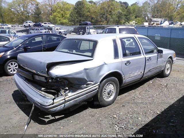 1LNLM83W4NY679307 - 1992 LINCOLN TOWN CAR CARTIER GRAY photo 4