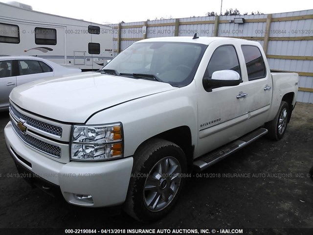 3GCPKTE76DG247251 - 2013 CHEVROLET SILVERADO K1500 LTZ WHITE photo 2