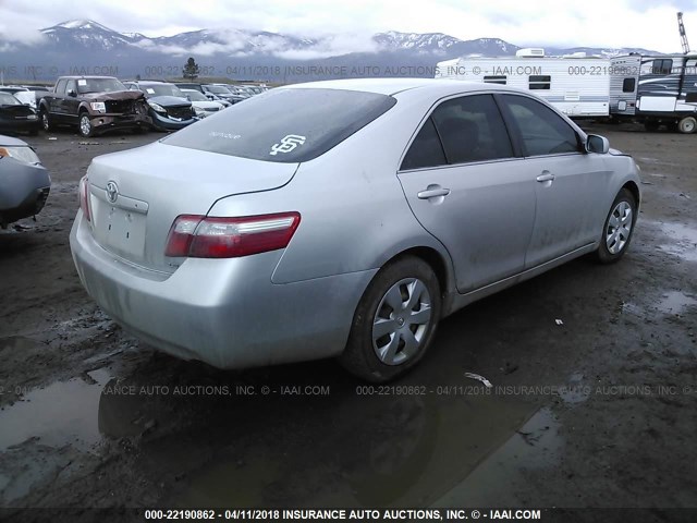4T4BE46KX9R075449 - 2009 TOYOTA CAMRY SE/LE/XLE SILVER photo 4