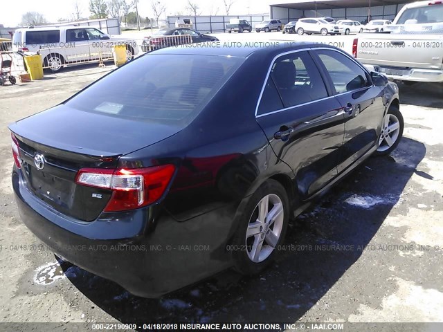 4T1BF1FK9CU102590 - 2012 TOYOTA CAMRY SE/LE/XLE 蓝色 照片 4