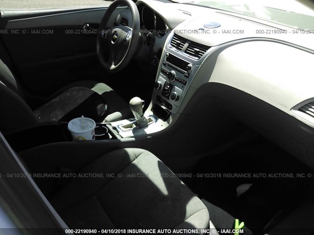 1G1ZB5E01CF334068 - 2012 CHEVROLET MALIBU LS WHITE photo 5