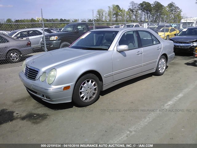 WDBJF65J91B349671 - 2001 MERCEDES-BENZ E 320 SILVER photo 2