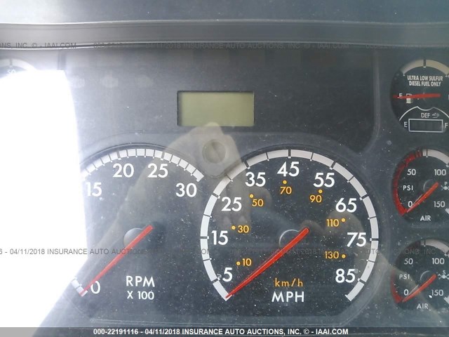 3AKJGLD63ESFS3311 - 2014 FREIGHTLINER CASCADIA 125  WHITE photo 6