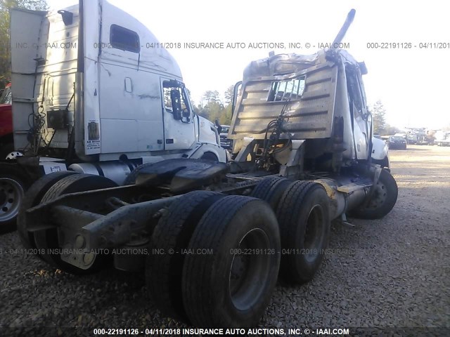 1FUJA6CKX7LY66792 - 2007 FREIGHTLINER COLUMBIA COLUMBIA WHITE photo 4