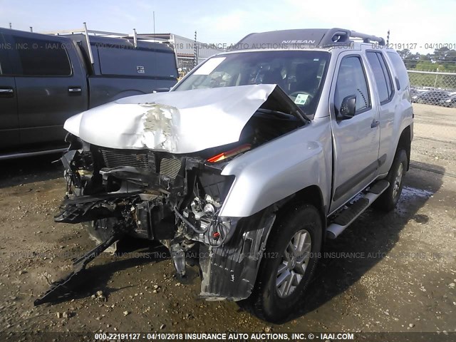 5N1AN0NWXFN652134 - 2015 NISSAN XTERRA X/S/PRO-4X SILVER photo 2