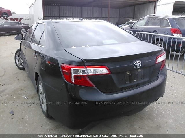 4T1BF1FKXDU290831 - 2013 TOYOTA CAMRY L/SE/LE/XLE 黑色 照片 3