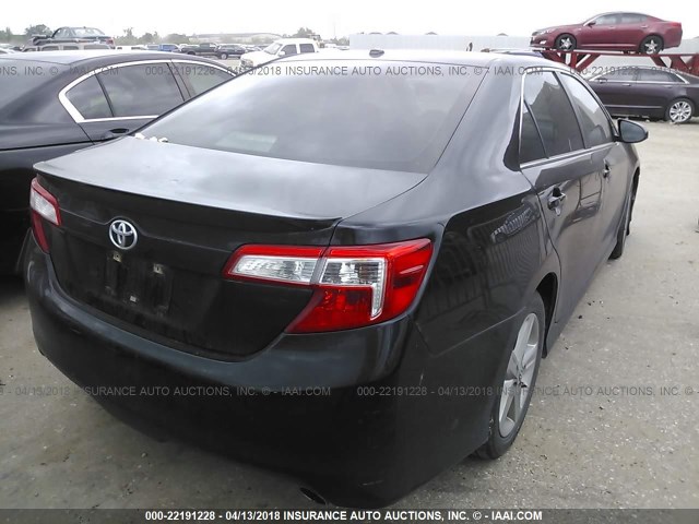 4T1BF1FKXDU290831 - 2013 TOYOTA CAMRY L/SE/LE/XLE 黑色 照片 4