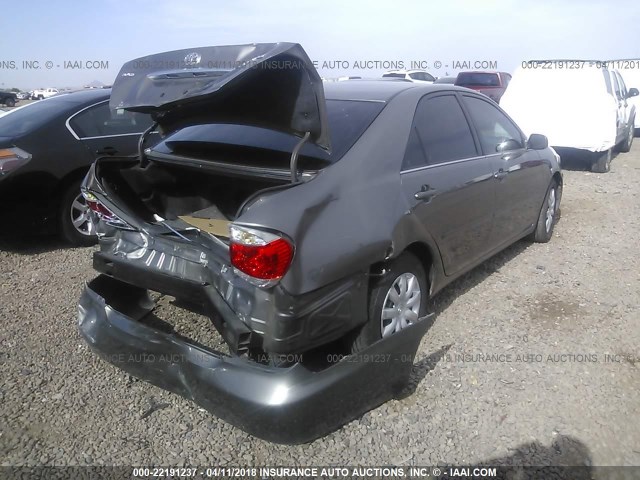 4T1BE30K46U707452 - 2006 TOYOTA CAMRY LE/XLE/SE ნაცრისფერი ფოტო 4
