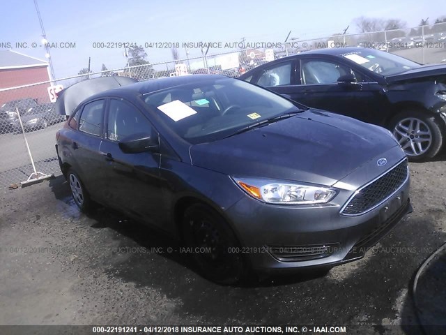 1FADP3E26HL282623 - 2017 FORD FOCUS S GRAY photo 1