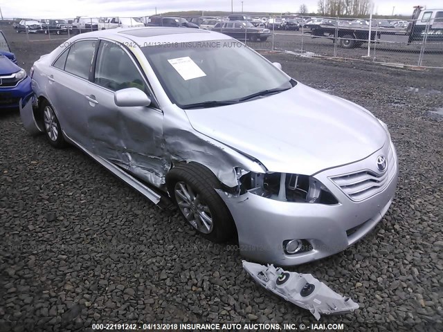 4T1BF3EK6BU650803 - 2011 TOYOTA CAMRY SE/LE/XLE SILVER photo 1