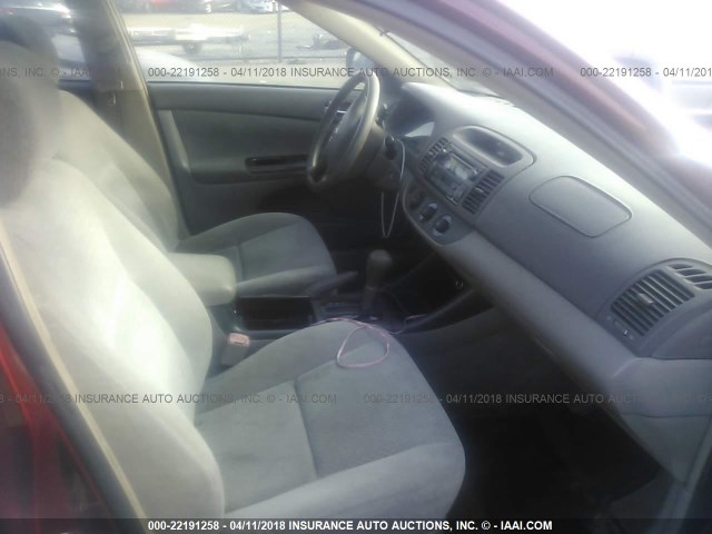4T1BE32K544370364 - 2004 TOYOTA CAMRY LE/XLE/SE 红色 照片 5