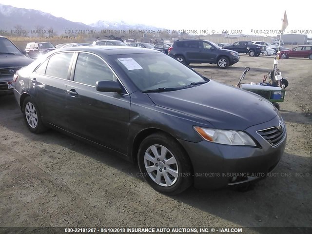 4T1BK46K88U571366 - 2008 TOYOTA CAMRY LE/XLE/SE ნაცრისფერი ფოტო 1