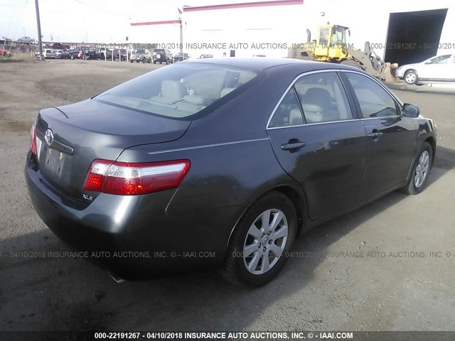 4T1BK46K88U571366 - 2008 TOYOTA CAMRY LE/XLE/SE ნაცრისფერი ფოტო 4