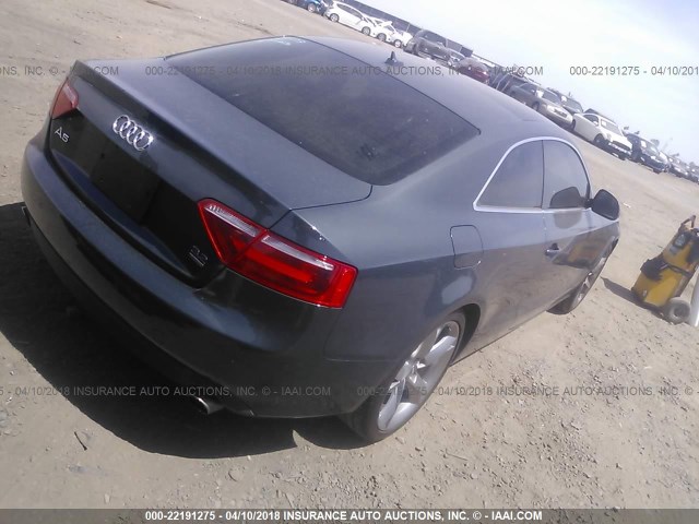 WAUDK78TX9A026838 - 2009 AUDI A5 QUATTRO GRAY photo 4