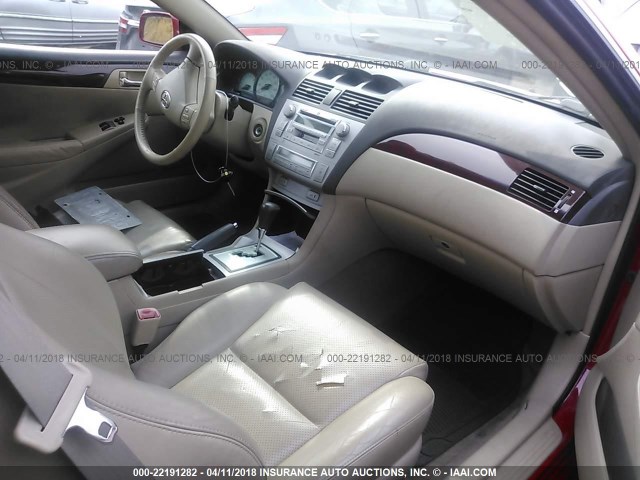 4T1CA30P14U039246 - 2004 TOYOTA CAMRY SOLARA SE/SLE RED photo 5