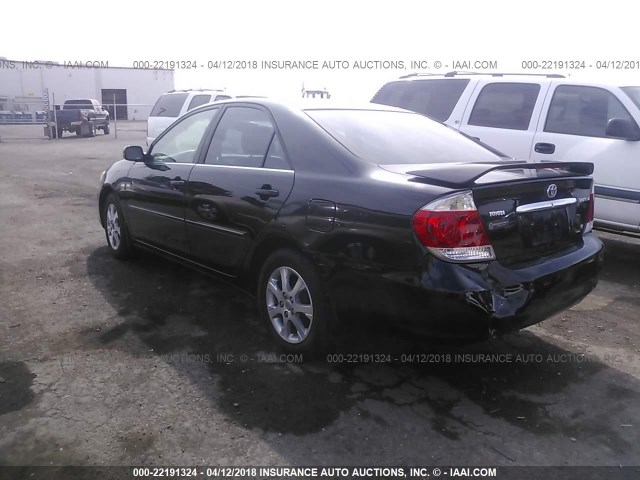 JTDBF32K550162138 - 2005 TOYOTA CAMRY LE/XLE/SE BLACK photo 3