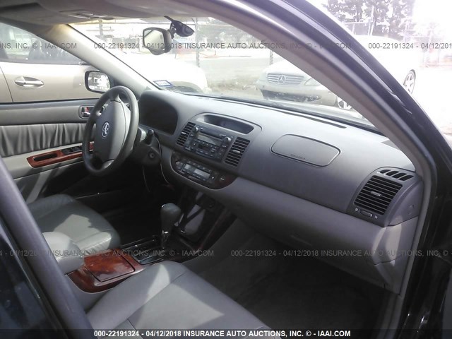 JTDBF32K550162138 - 2005 TOYOTA CAMRY LE/XLE/SE BLACK photo 5