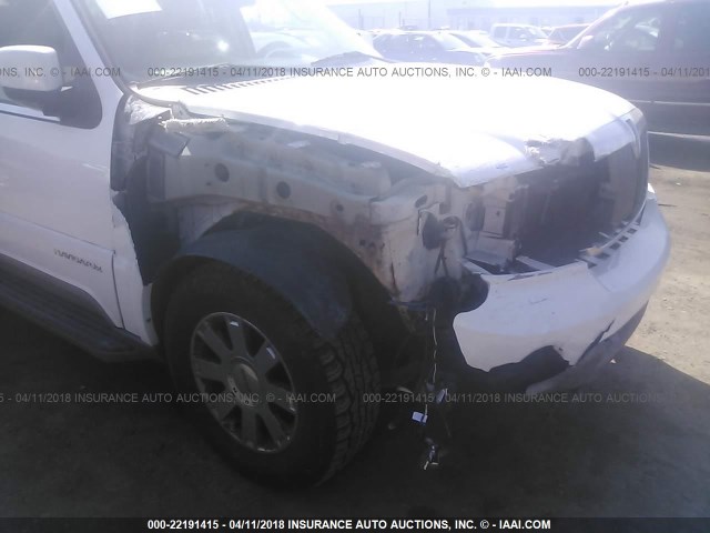 5LMFU28R63LJ34603 - 2003 LINCOLN NAVIGATOR WHITE photo 6
