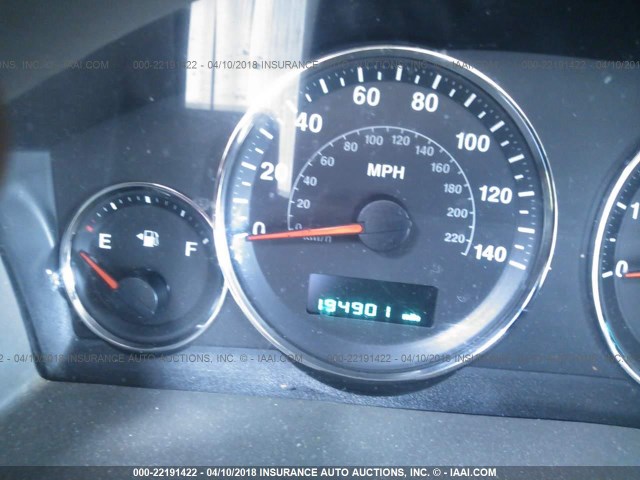 1J8HG48NX6C247113 - 2006 JEEP COMMANDER GOLD photo 7